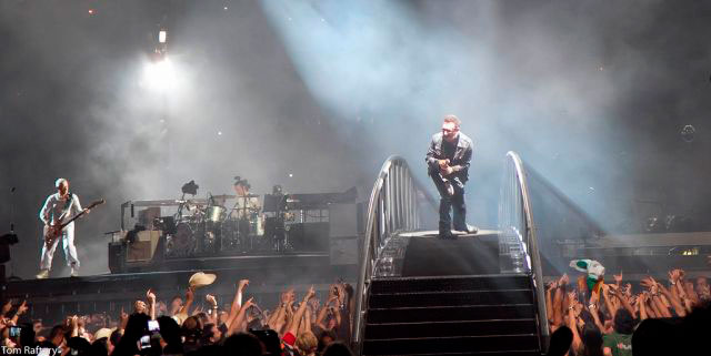 u2-sevilla-tom-raftery